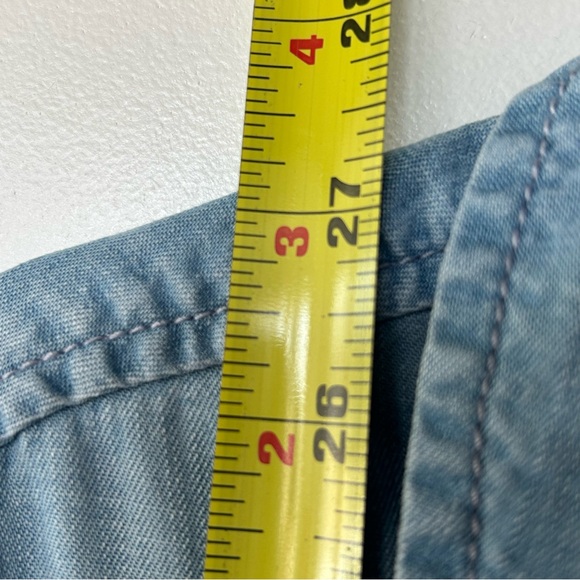 Lola River Blue Denim Chambray Button Up Light Was Short Sleeve Shirt - Picture 6 of 8
